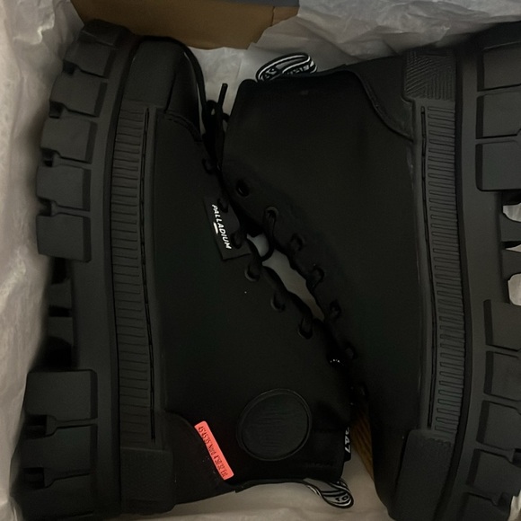 Palladium REVOLT HI TX Size 6 - Picture 3 of 7